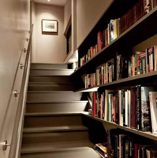 1610342872459228.jpg 書架4.jpg