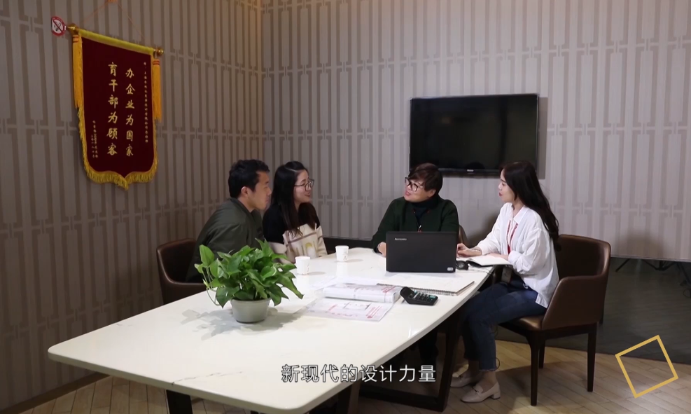 沙發總是堆滿衣服 隔夜衣收納設計怎么做？這些地方要留意