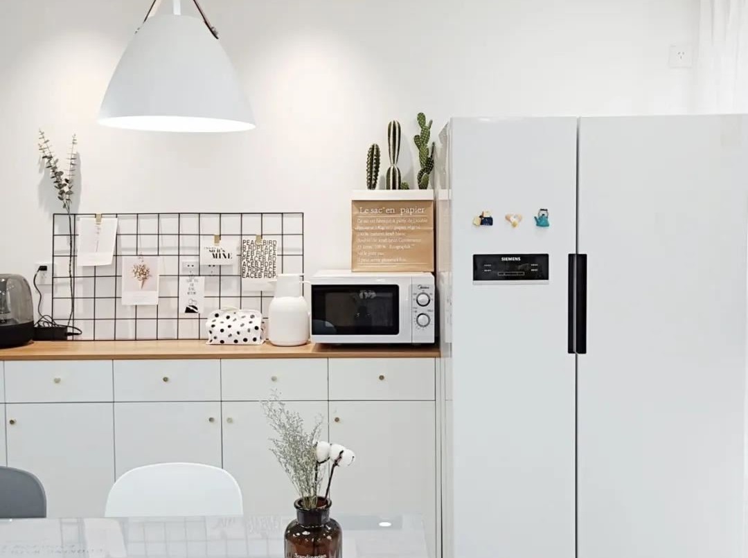 對(duì)開(kāi)門(mén)冰箱尺寸一般是多少？嵌入式預(yù)留多少距離不被卡住？