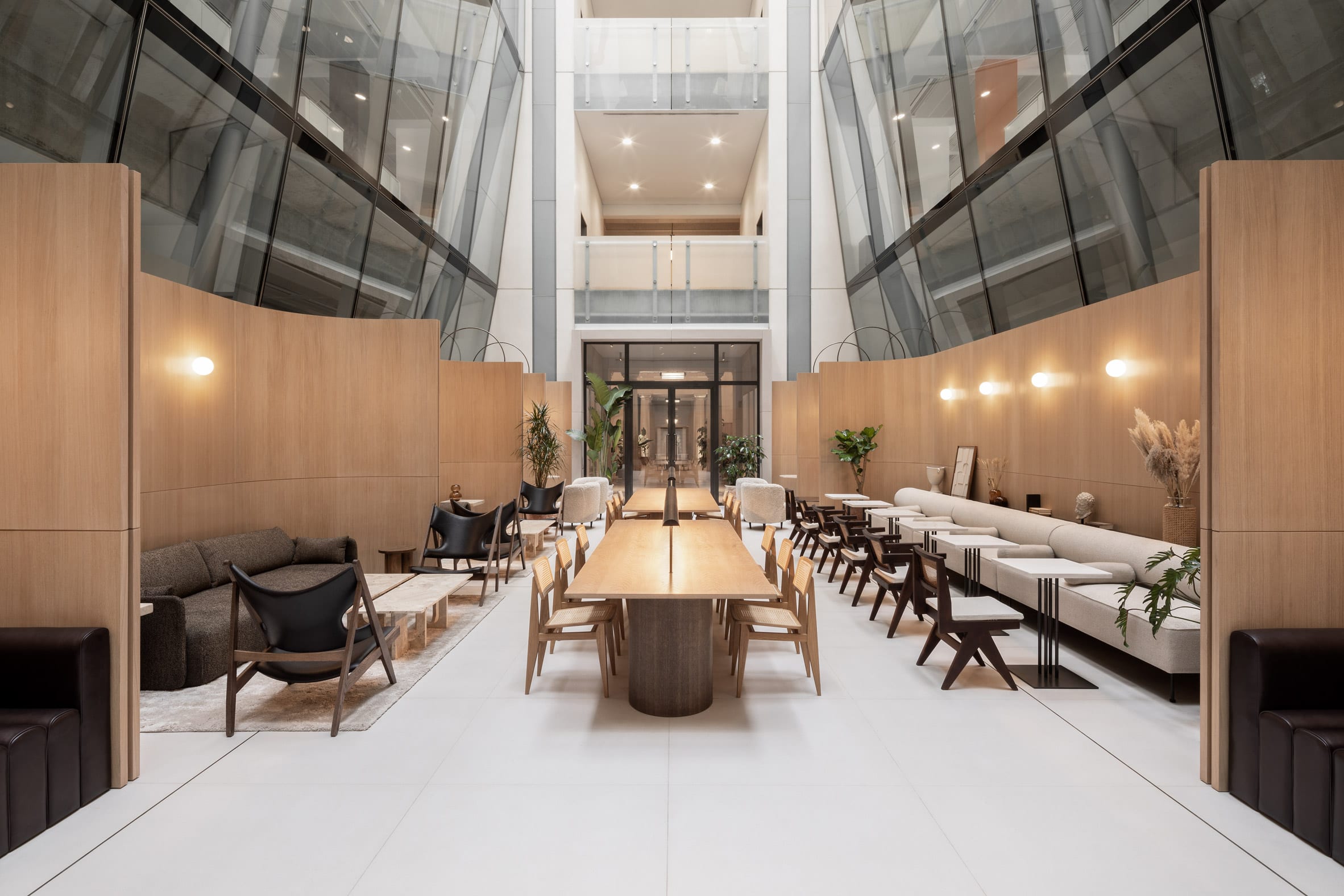 辦公室進(jìn)門(mén)隔斷墻設(shè)計(jì)注意事項(xiàng)有哪些？