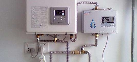 【中滬紅螞蟻裝潢】燃?xì)鉄崴餮b排氣管走吊頂好還是走墻面好?